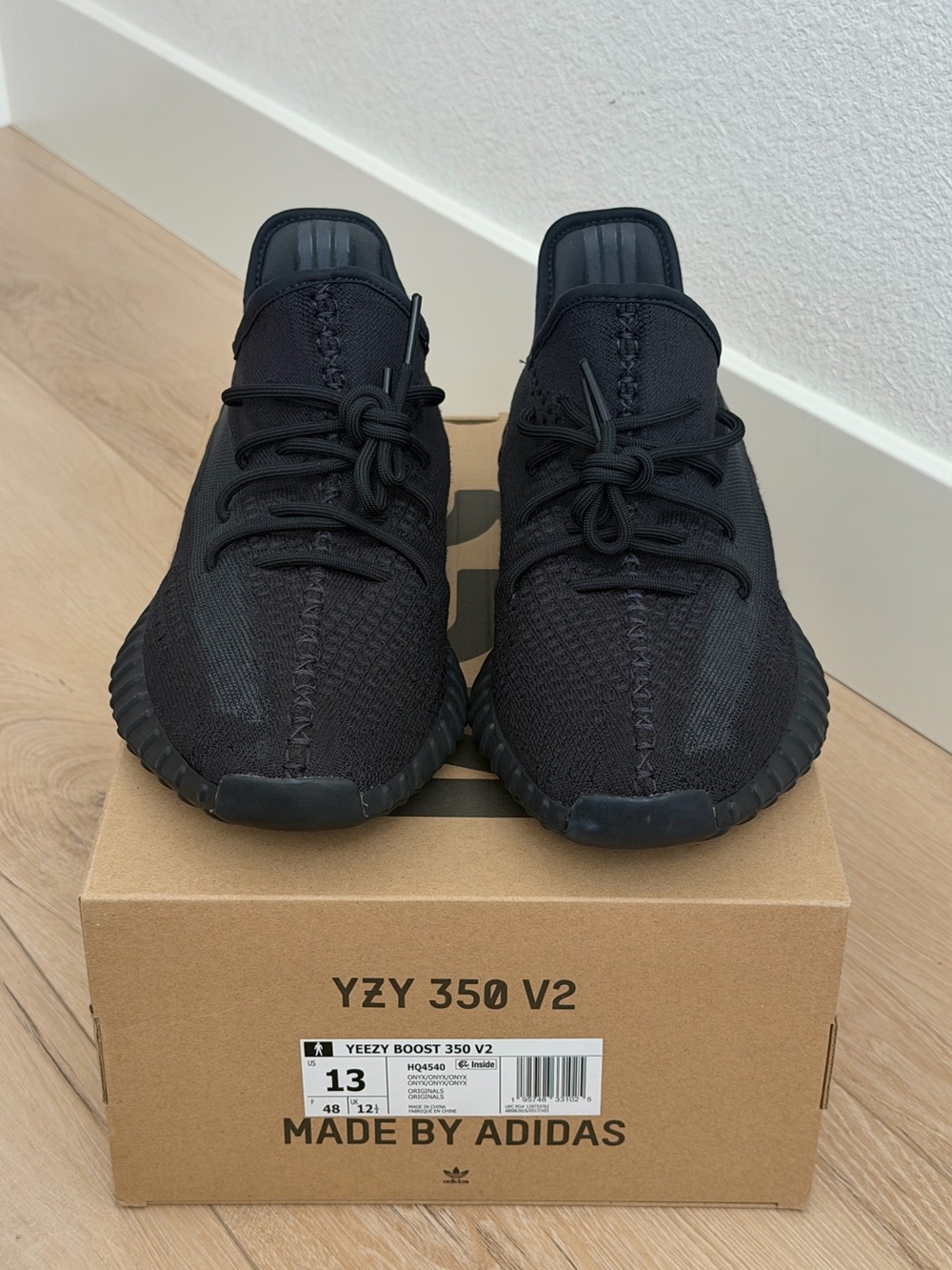 Men’s Yeezy 350 v2